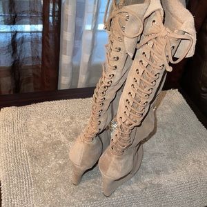 Bakers,Taupe